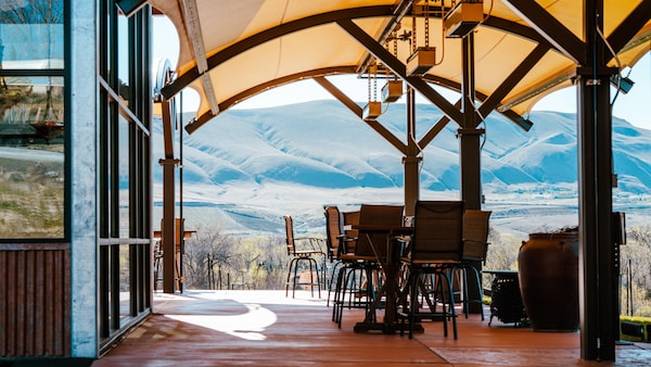 shade, sunlight, pavilion, outdoor structure, gazebo