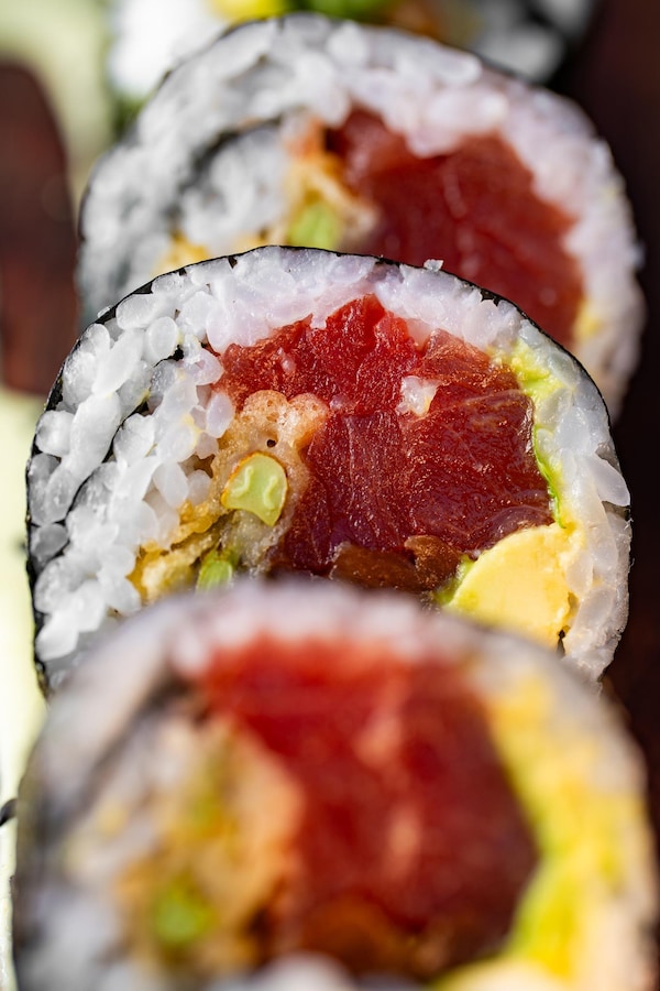 food, sushi, ingredient, gimbap, rice, california roll