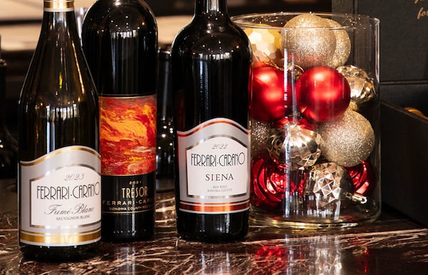 bottle, alcoholic drink, alcohol, glass bottle, liquid, wine