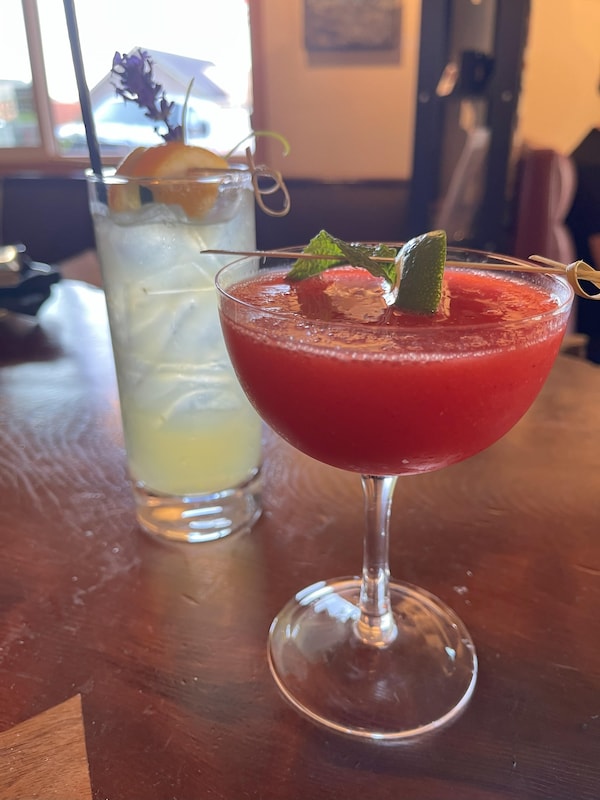 tableware, cocktail, liquid, ingredient, fruit, apéritif
