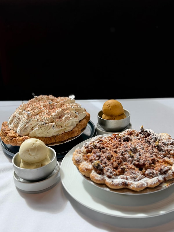 food, ingredient, tableware, dessert, dishware, serveware