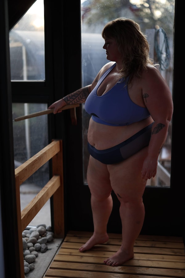 thigh, undergarment, knee, muscle, swimsuit, active undergarment