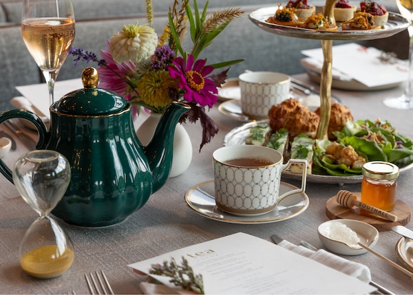 serveware, tableware, dishware, drinkware, porcelain, teapot