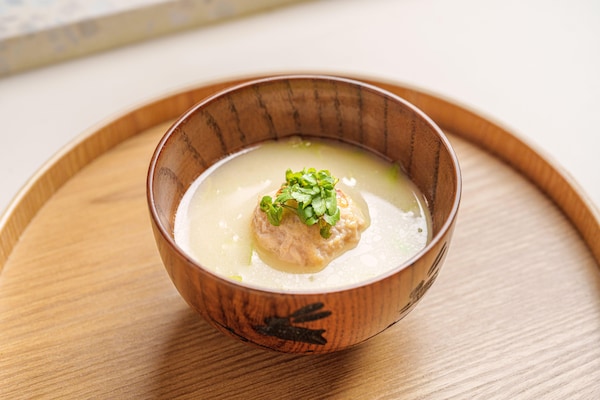 food, tableware, ingredient, soup, serveware, bowl