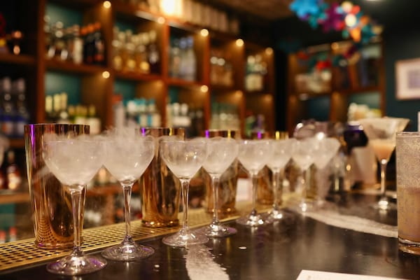 alcoholic drink, drinkware, liquor, bar, barware, drinking establishment