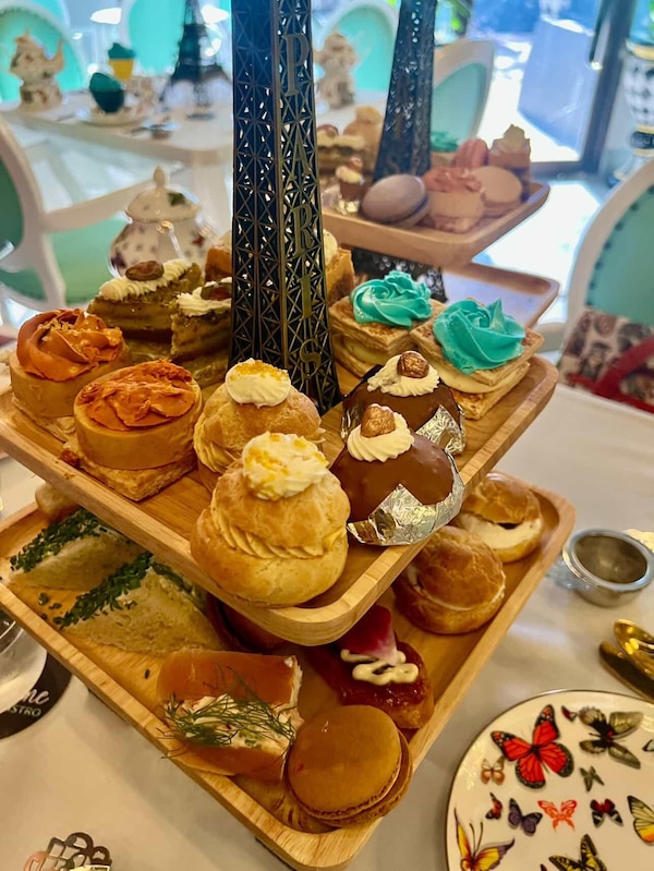 food, tableware, cake, dessert, ingredient, finger food