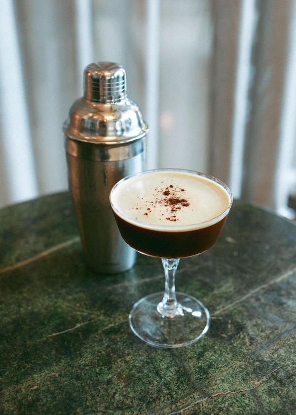 tableware, liquid, drinkware, food, cork, stemware