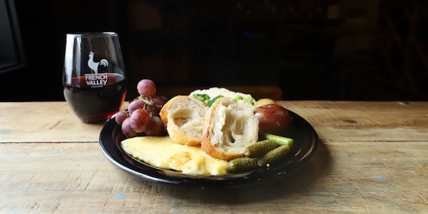 food, tableware, ingredient, serveware, dishware, breakfast