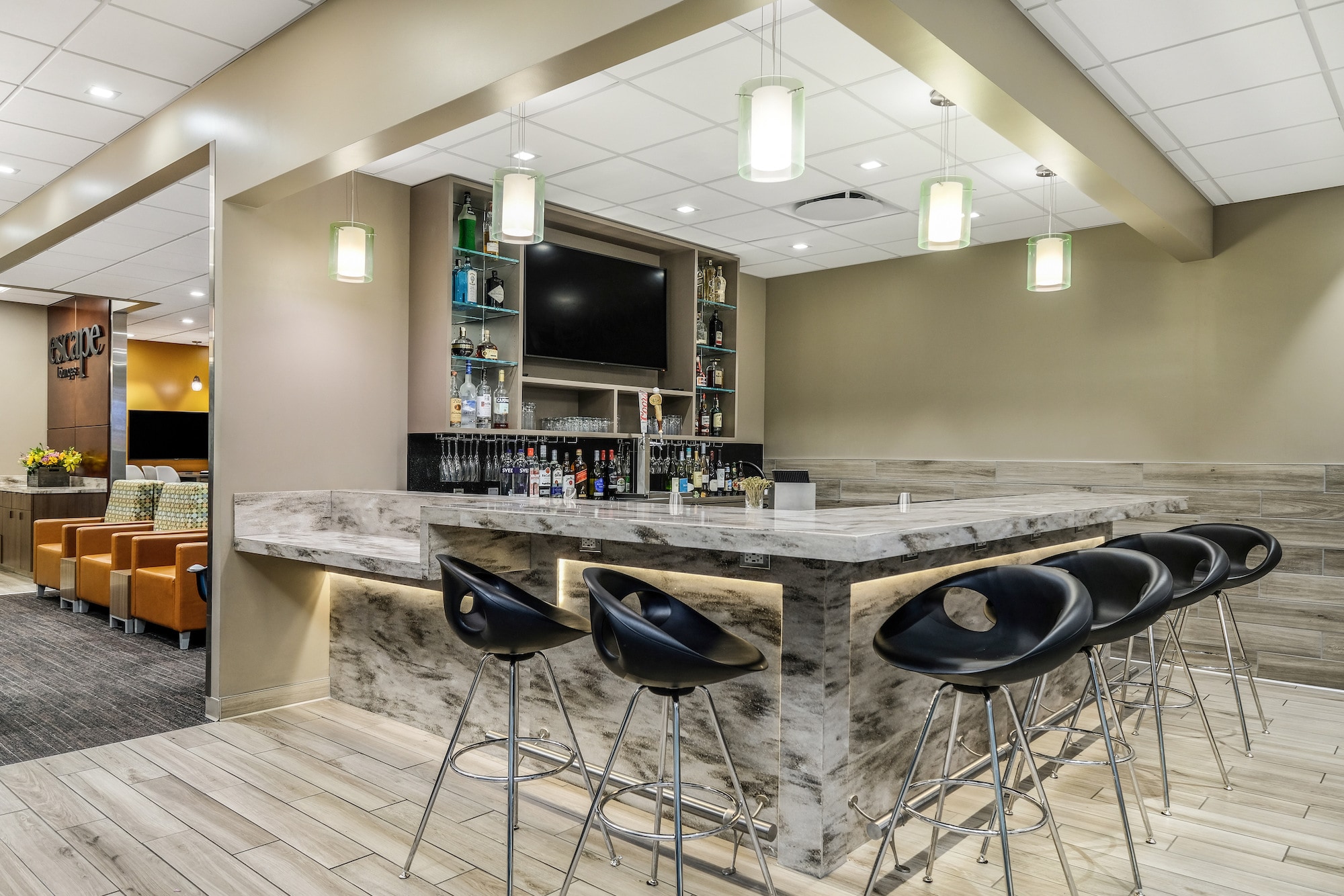 #3 of 5 images of Escape Lounges