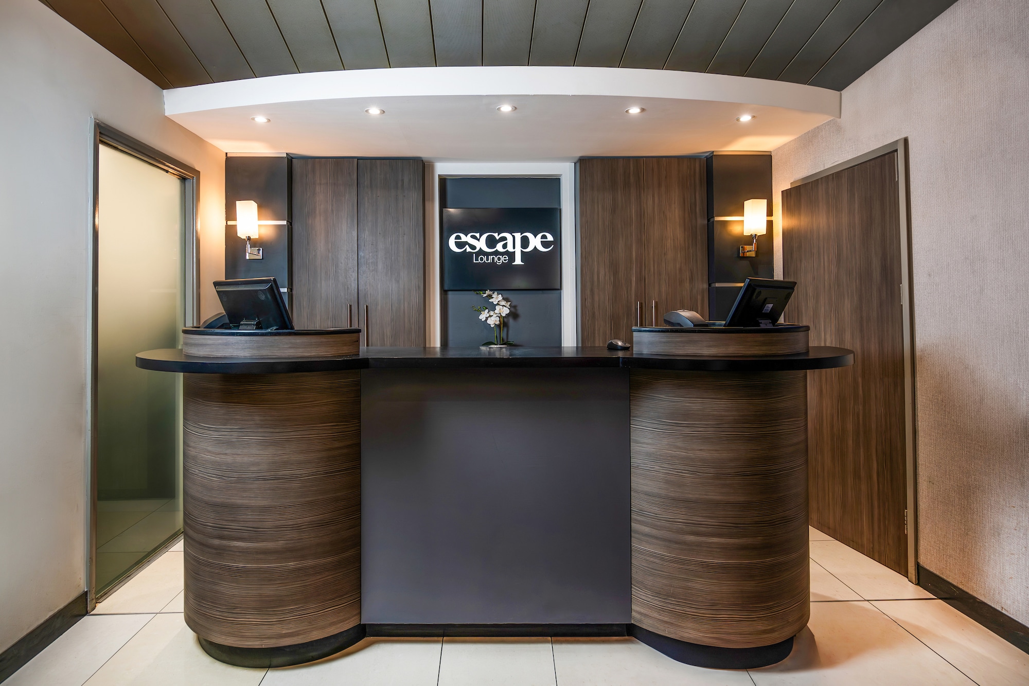 #5 of 5 images of Essence by Escape Lounges