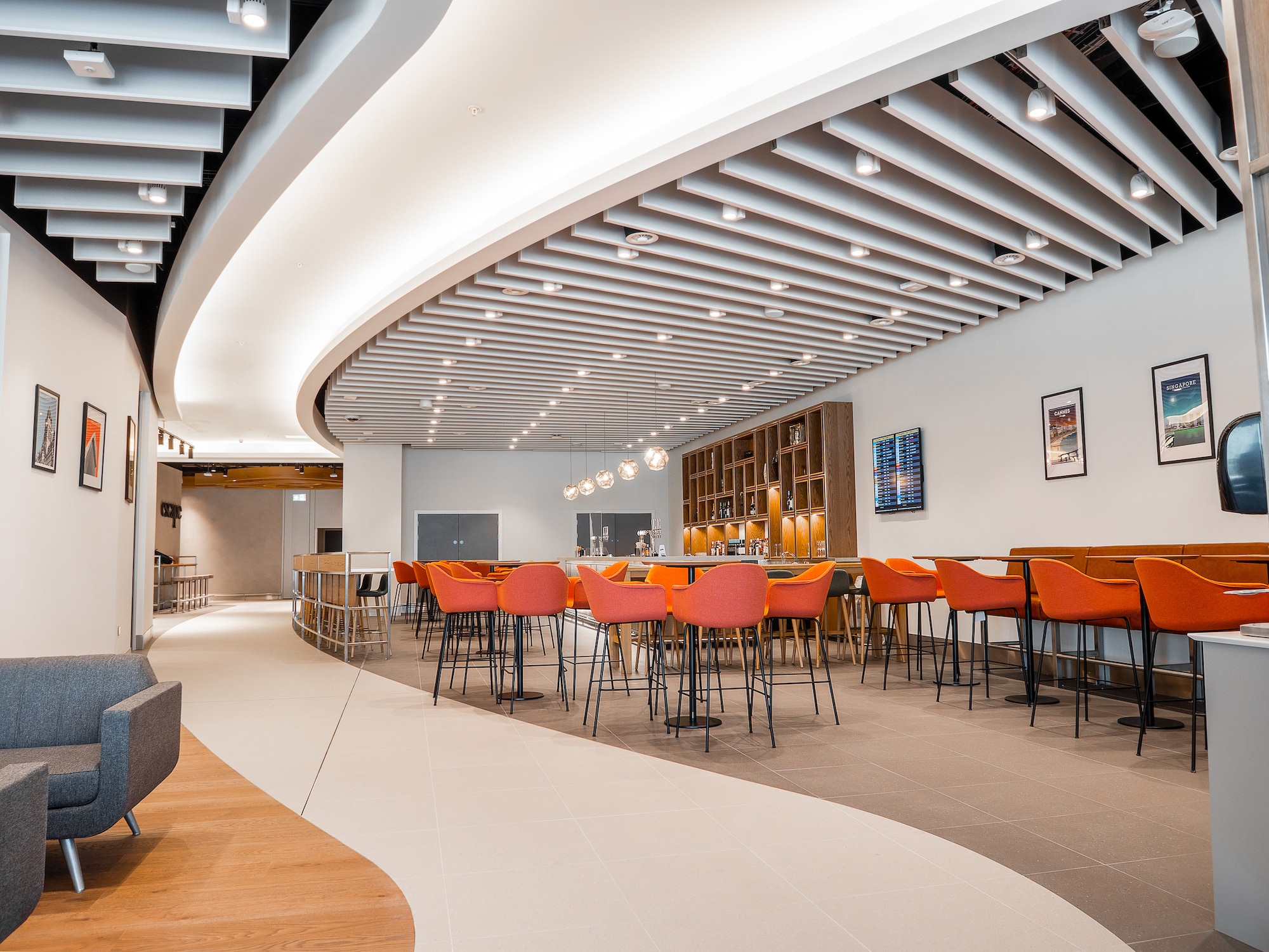 #3 of 5 images of Escape Lounges