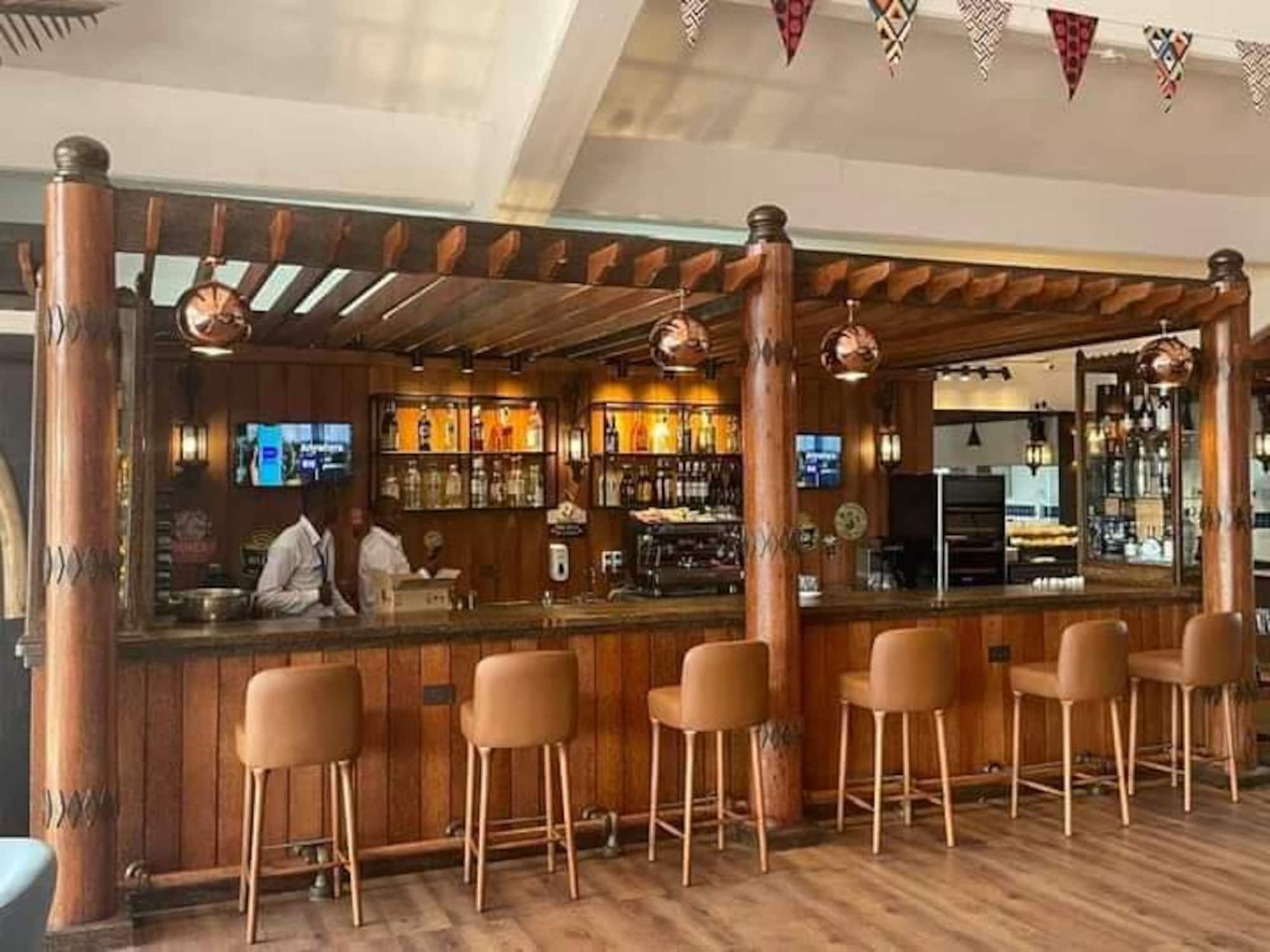 #2 of 3 images of Bosphorus Lounge