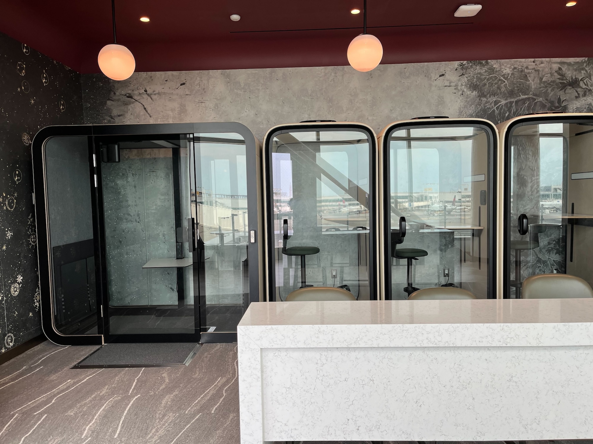 #3 of 5 images of Delta Sky Club (Concourse A)