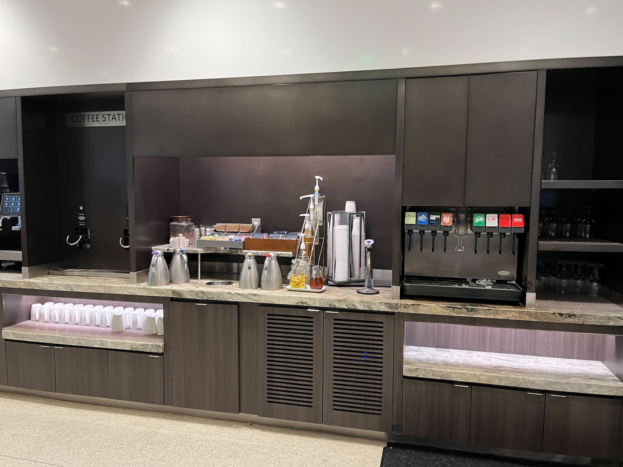 #3 of 5 images of Delta Sky Club