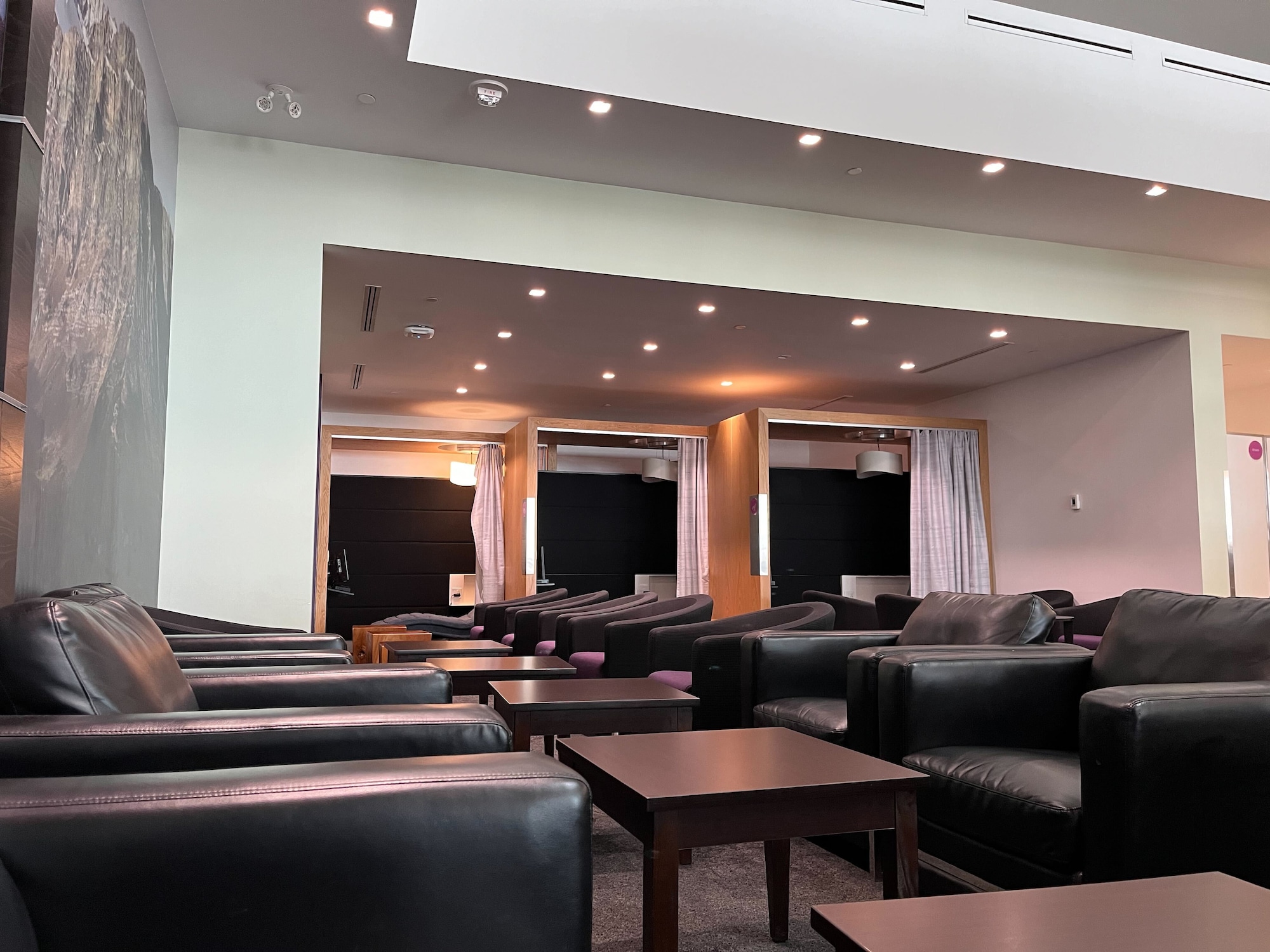 #4 of 5 images of Aspire Lounge (Transborder)