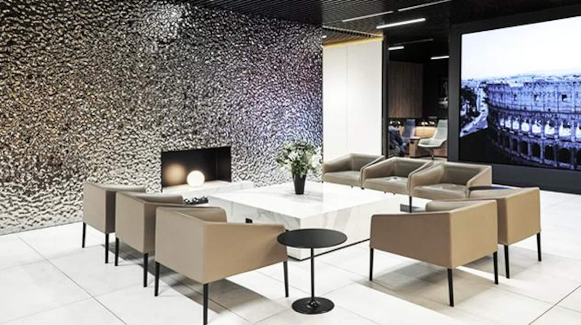 #2 of 5 images of Prima Vista Lounge Domus
