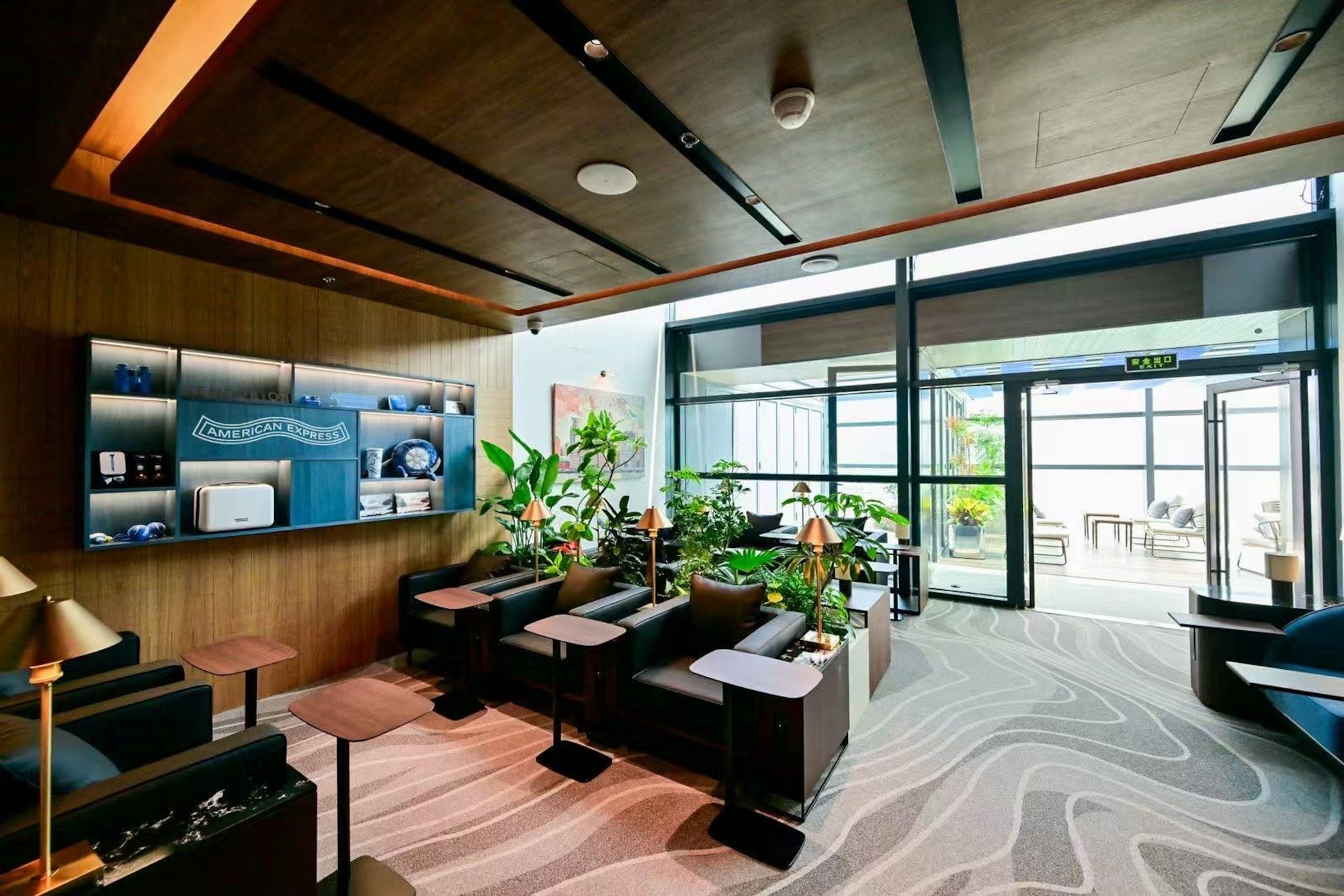 #5 of 5 images of American Express Lounge