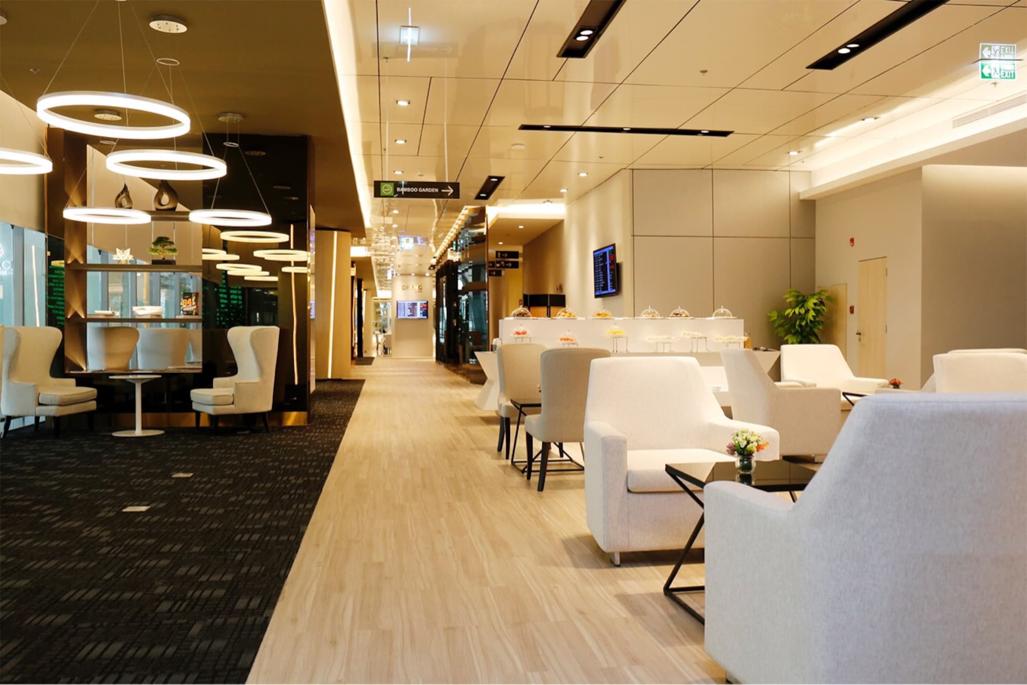 #2 of 5 images of Miracle Business Class Lounge