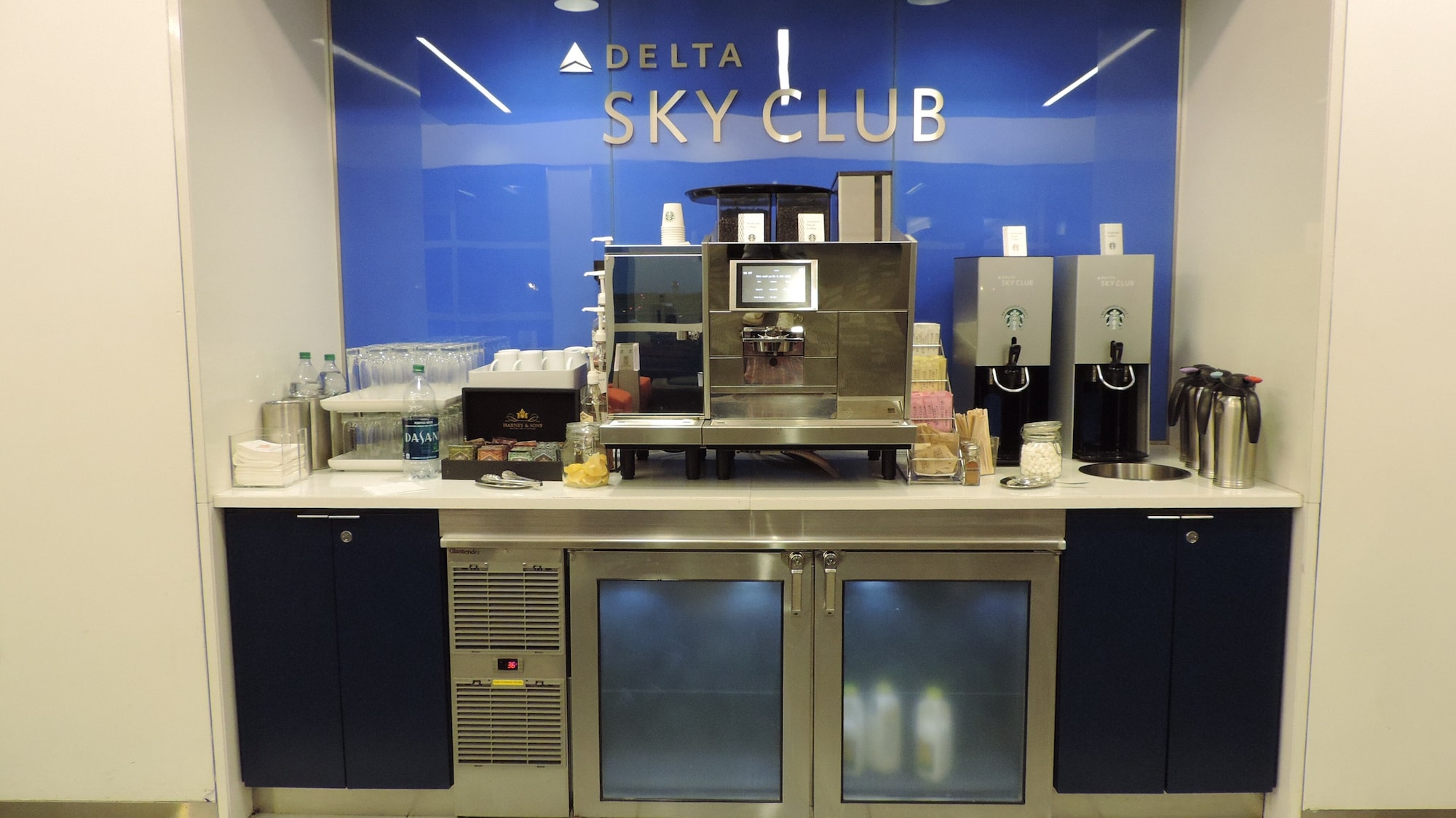 #4 of 5 images of Delta Sky Club (Concourse B)