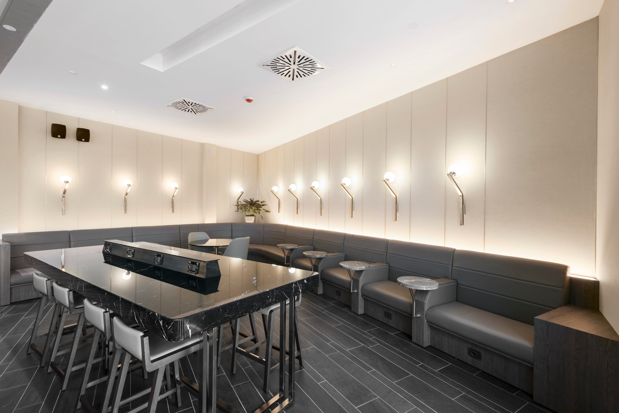#3 of 5 images of Plaza Premium Lounge