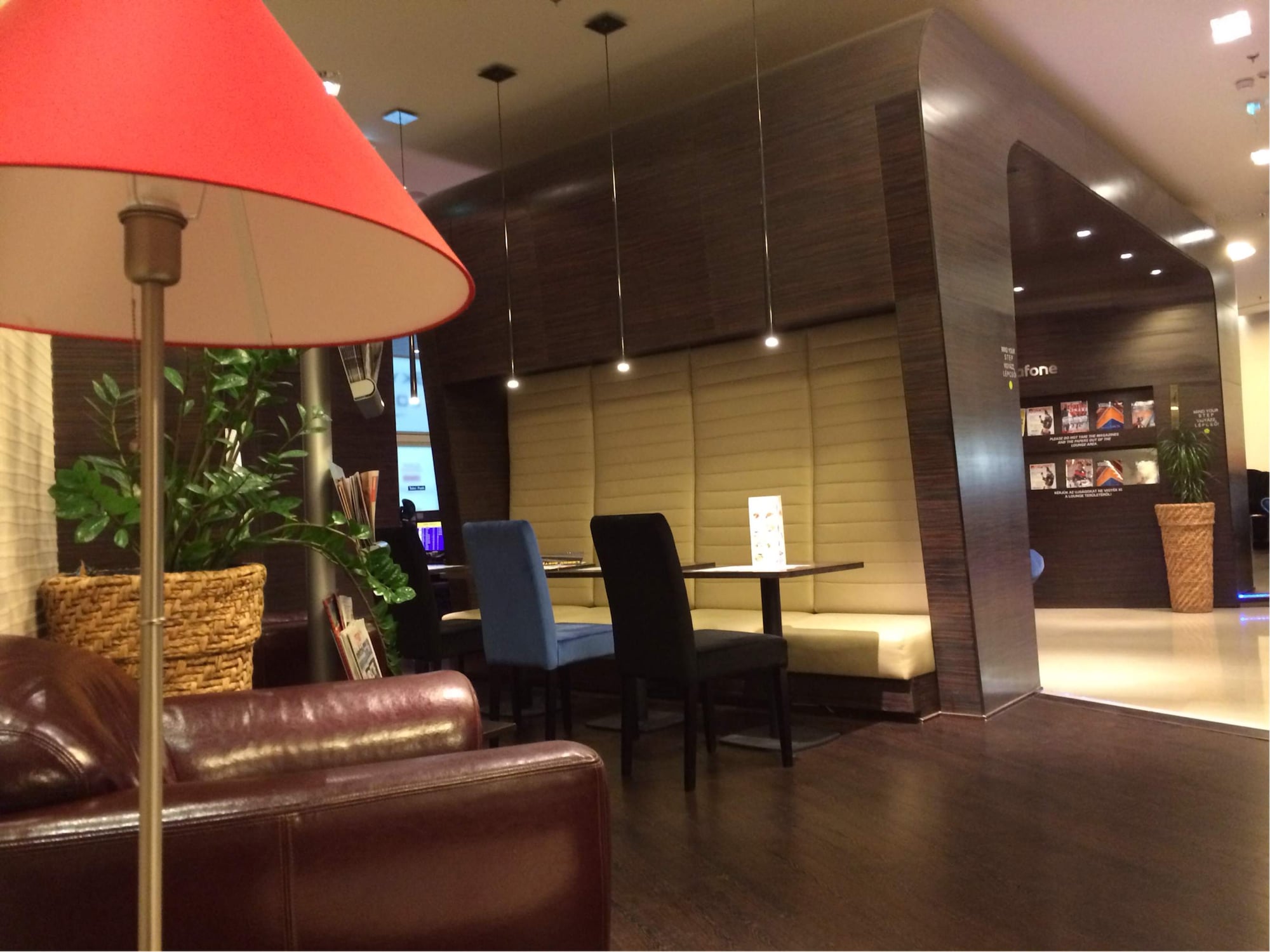 #2 of 5 images of SkyCourt Lounge
