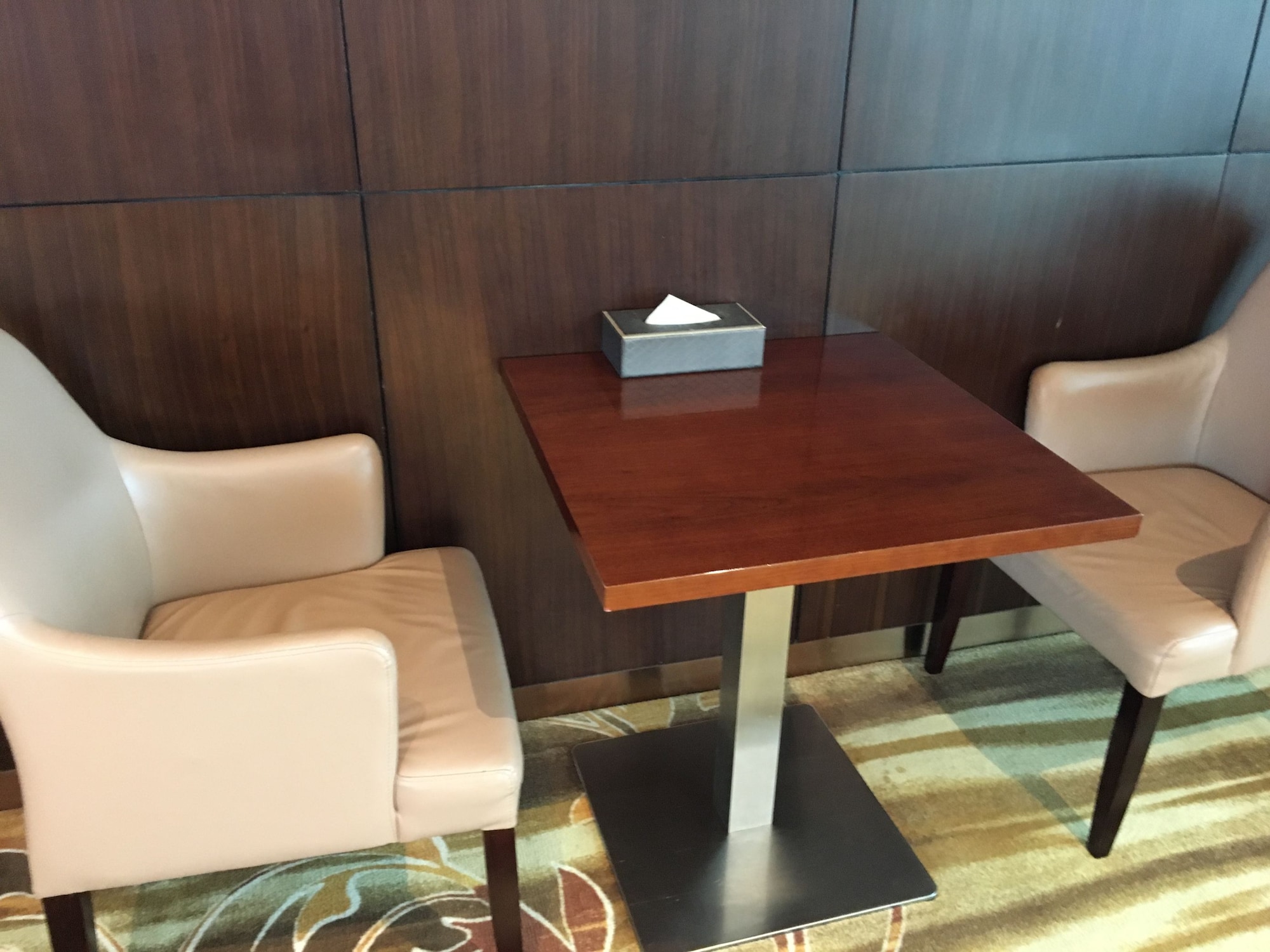 #1 of 5 images of No. 6 First Class Lounge