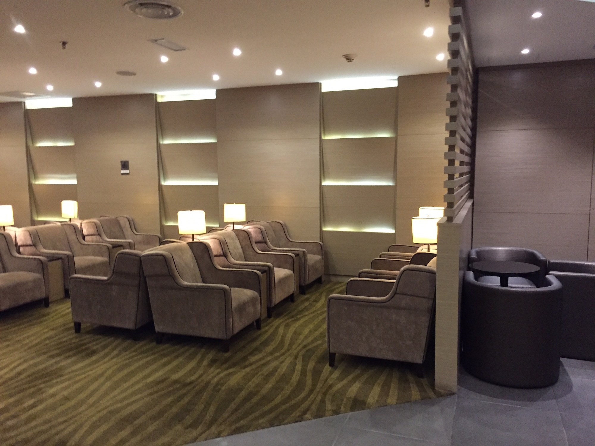 #2 of 5 images of Plaza Premium Lounge (Domestic Departures)