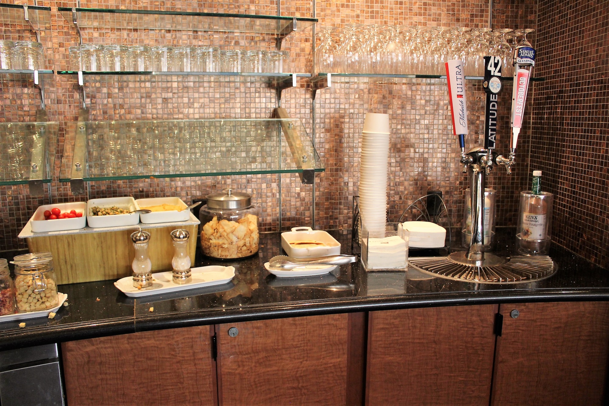 #4 of 5 images of Delta Sky Club (Gate A18)