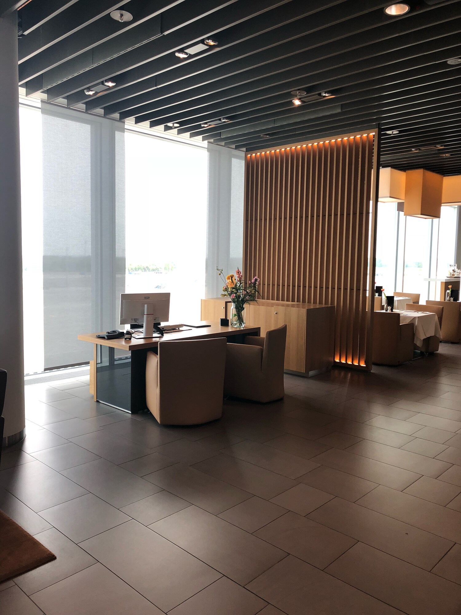 #4 of 5 images of Lufthansa First Class Lounge