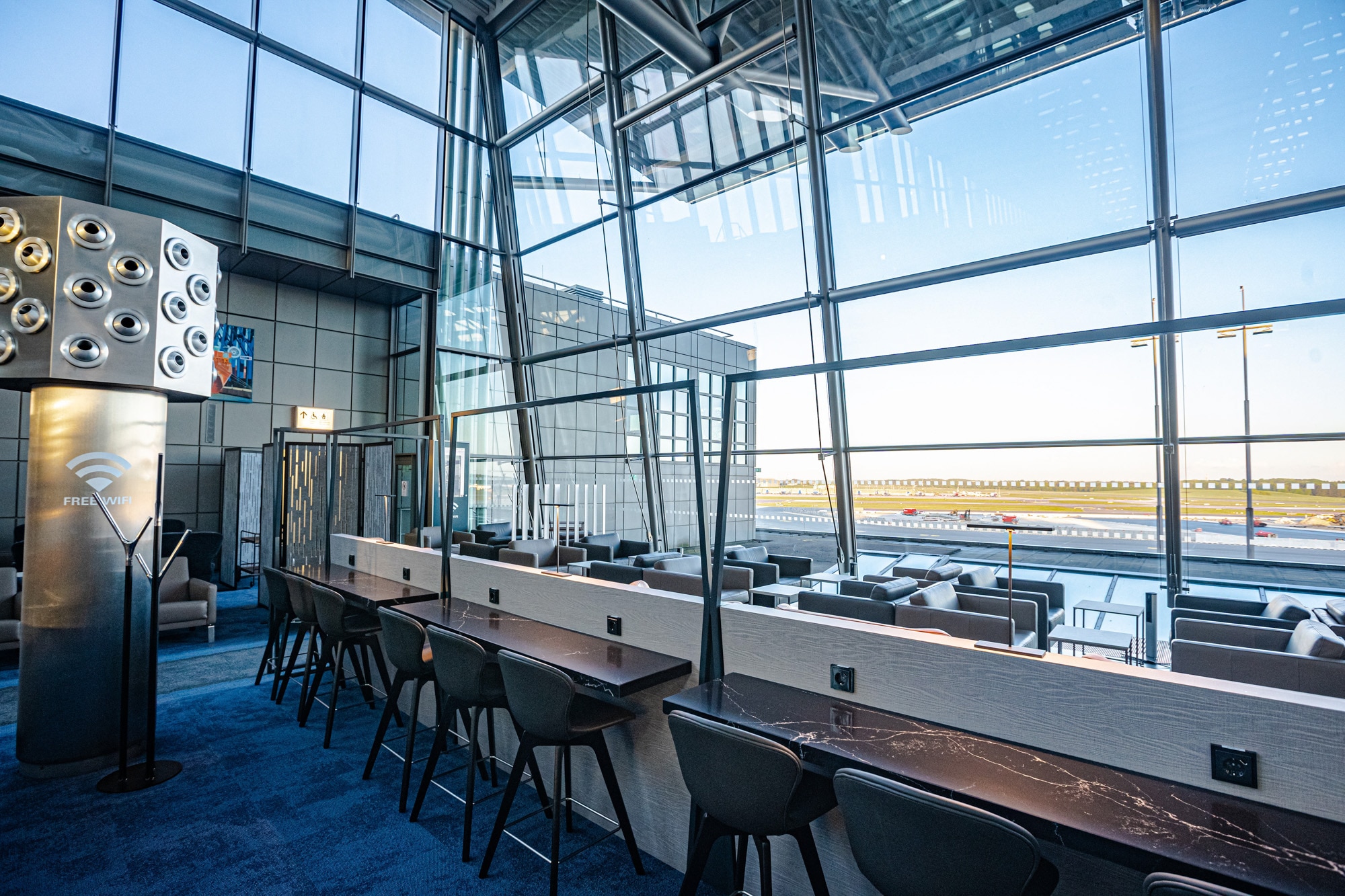 #3 of 5 images of Airport Lounge