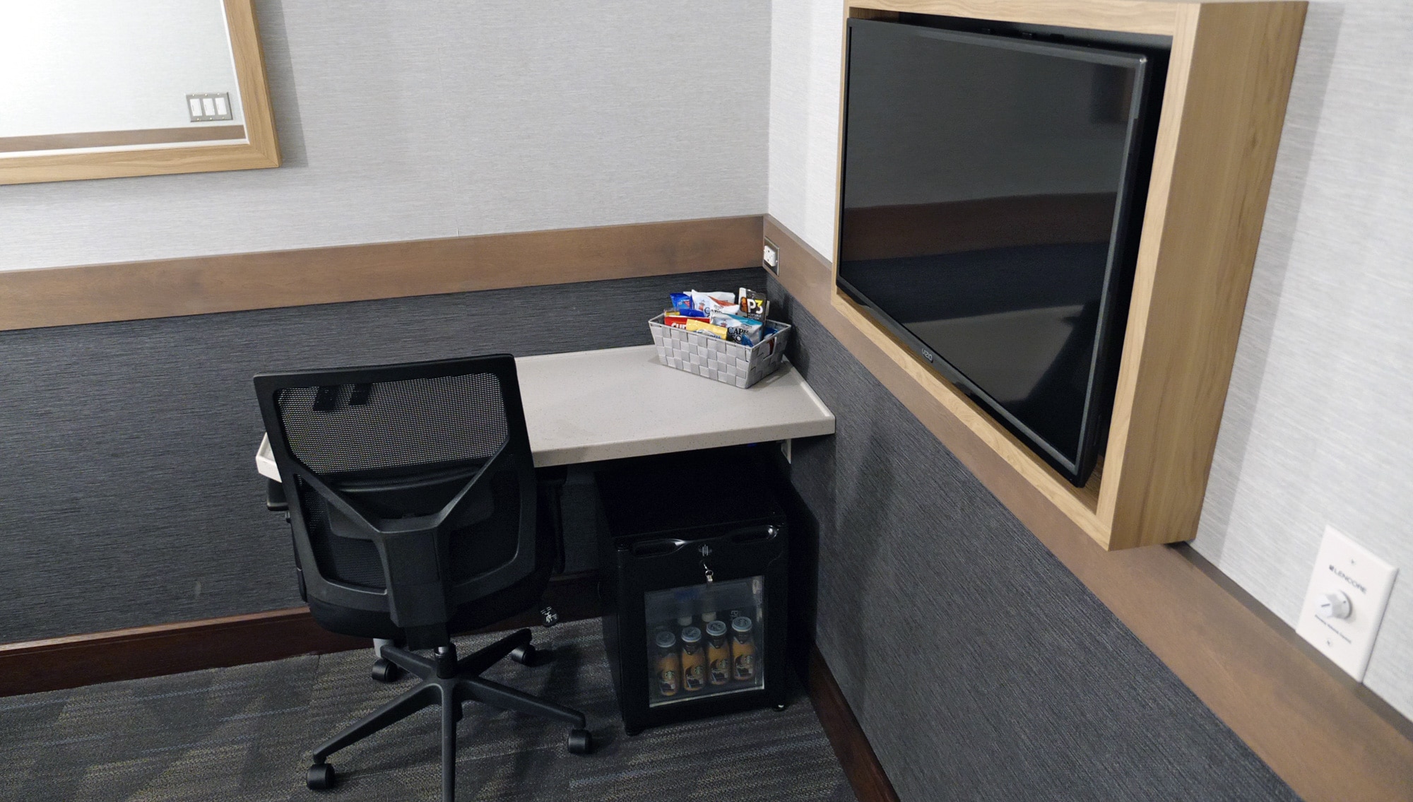 #2 of 5 images of Minute Suites