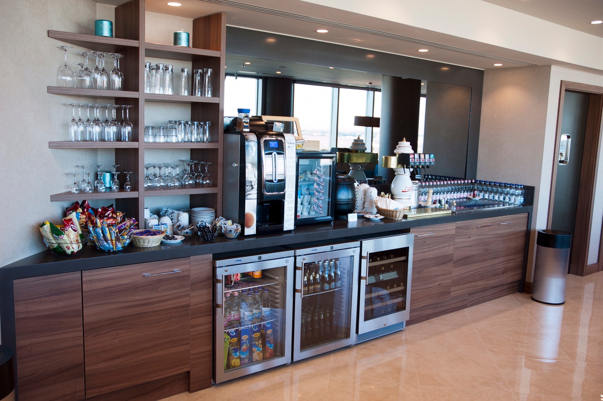 #2 of 5 images of Platinum Lounge