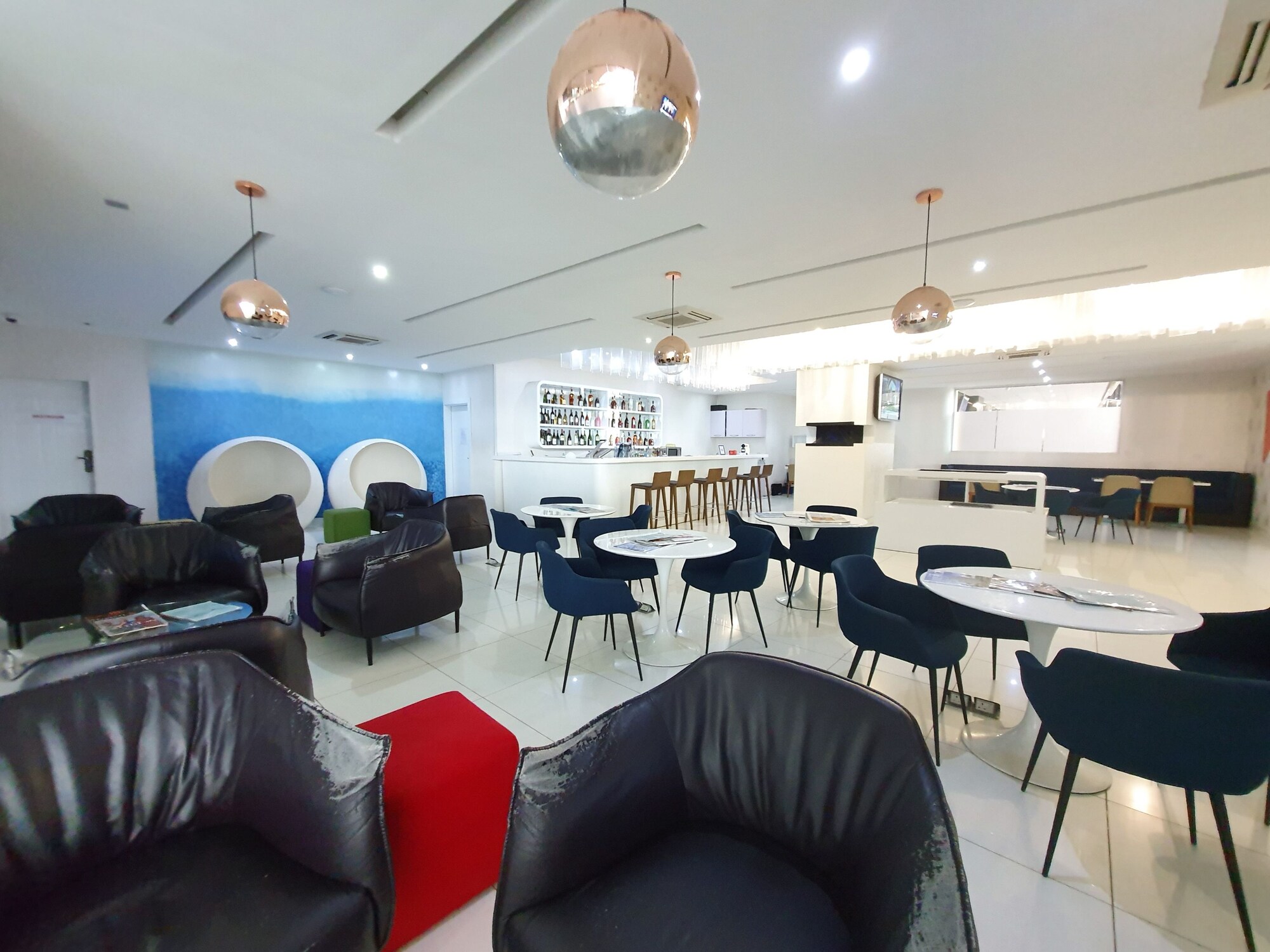 #5 of 5 images of First Lounge (Temporarily Closed)