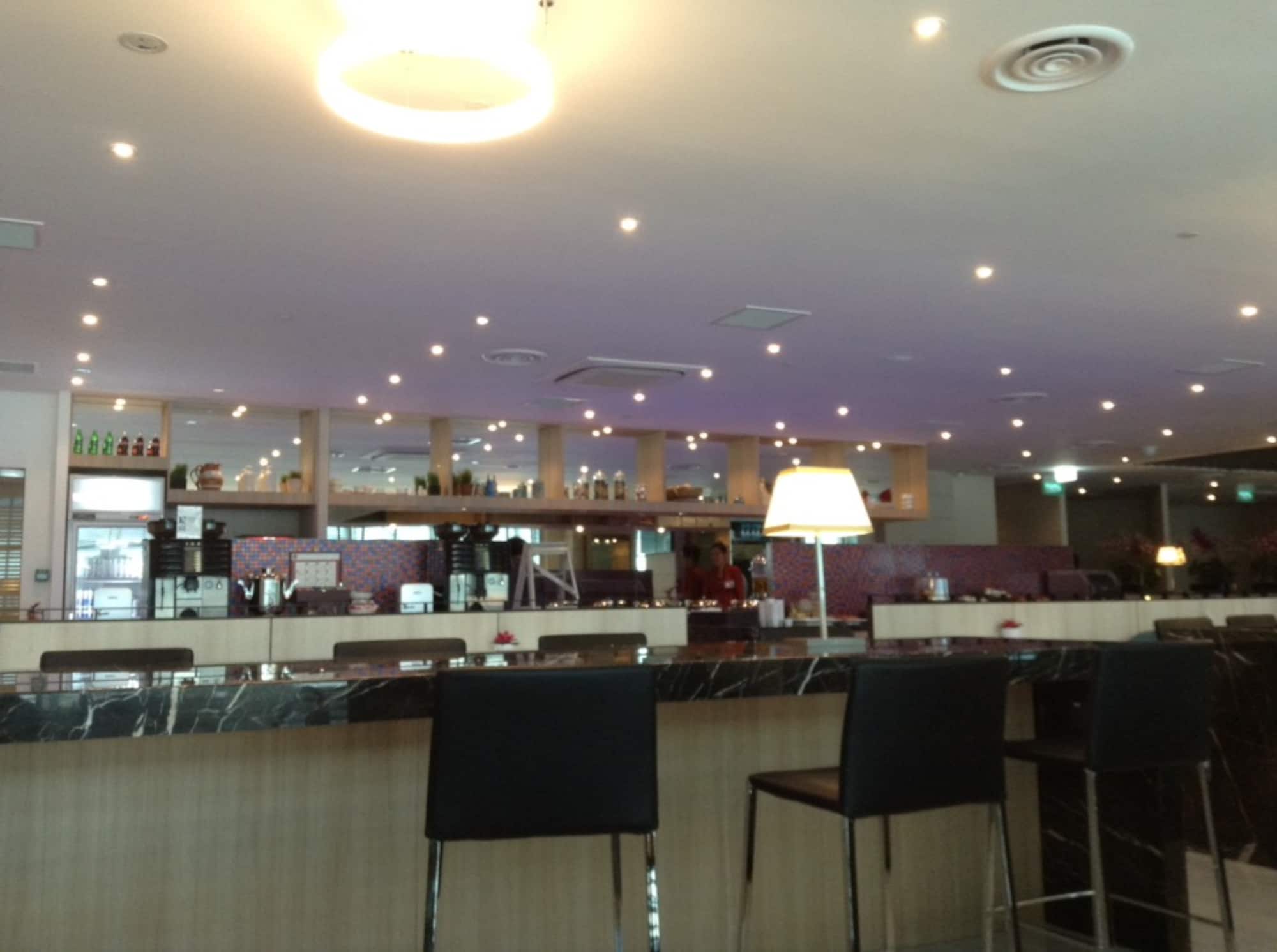 #5 of 5 images of SATS Premier Lounge