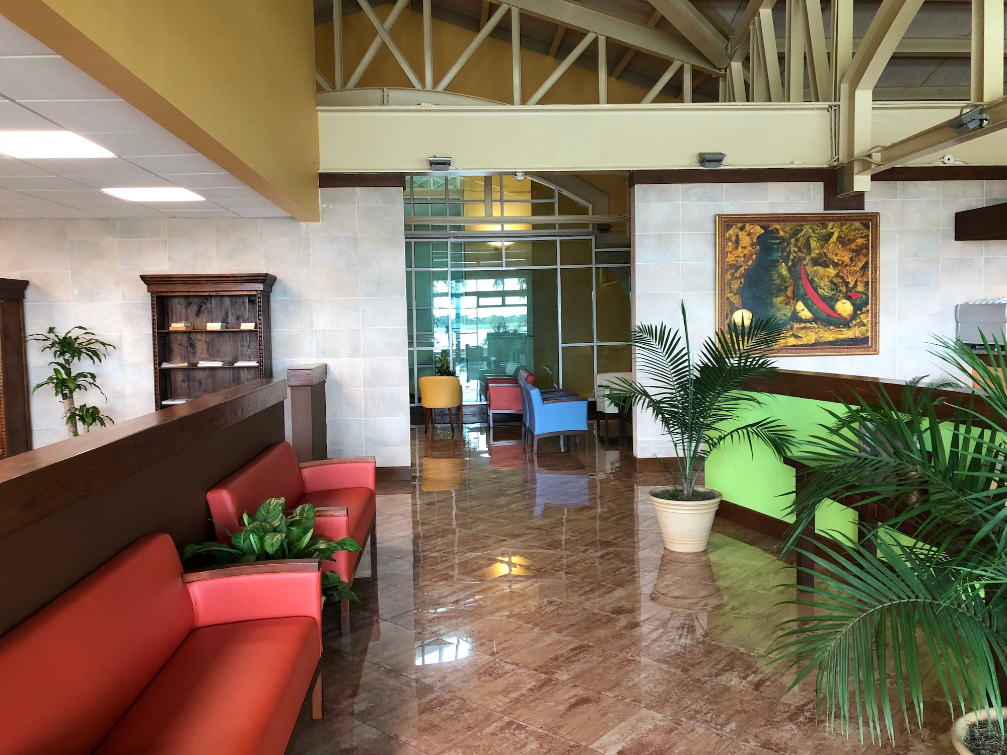 #1 of 4 images of Premier Lounge