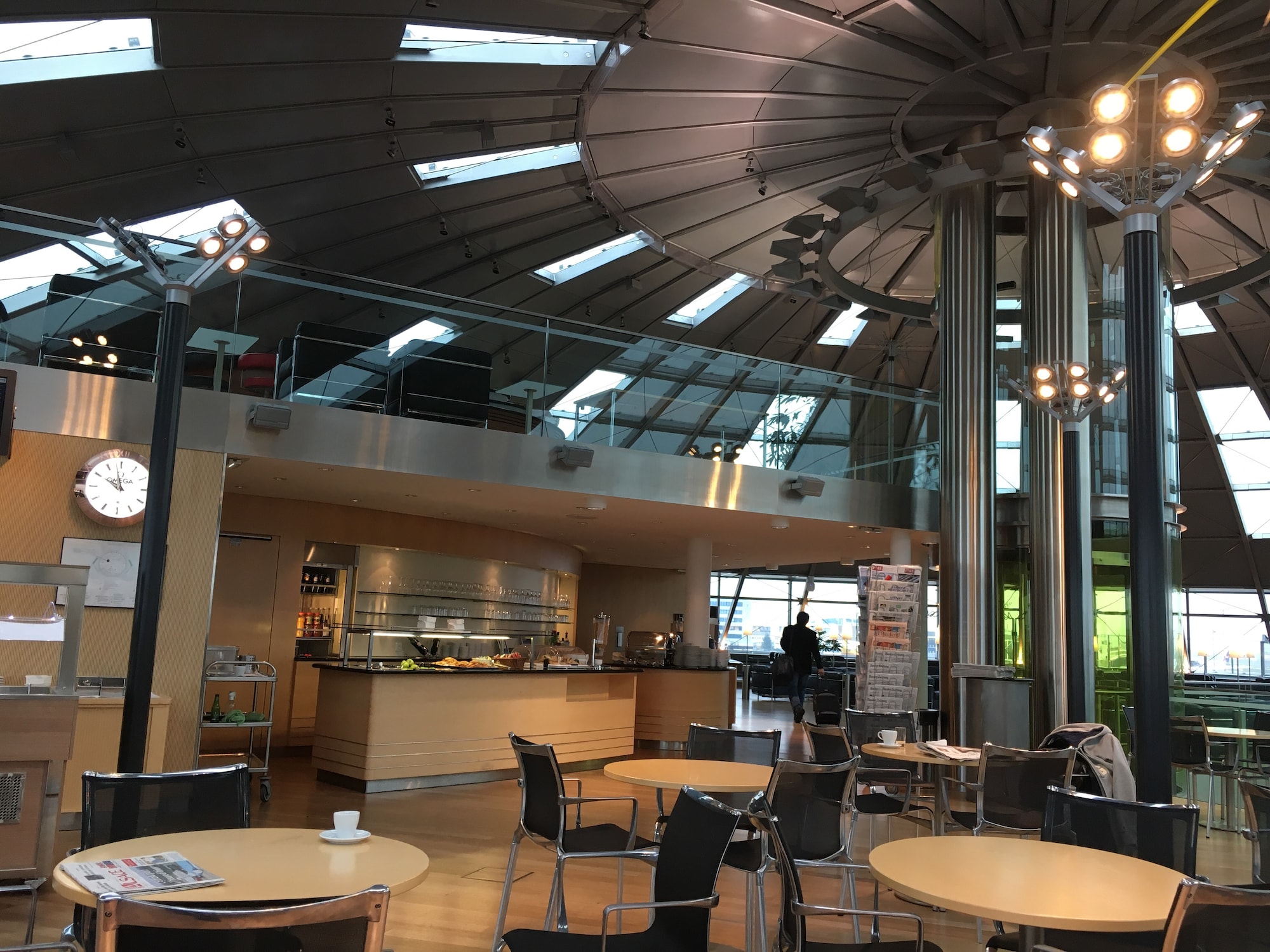 #4 of 5 images of EuroAirport Skyview Lounge