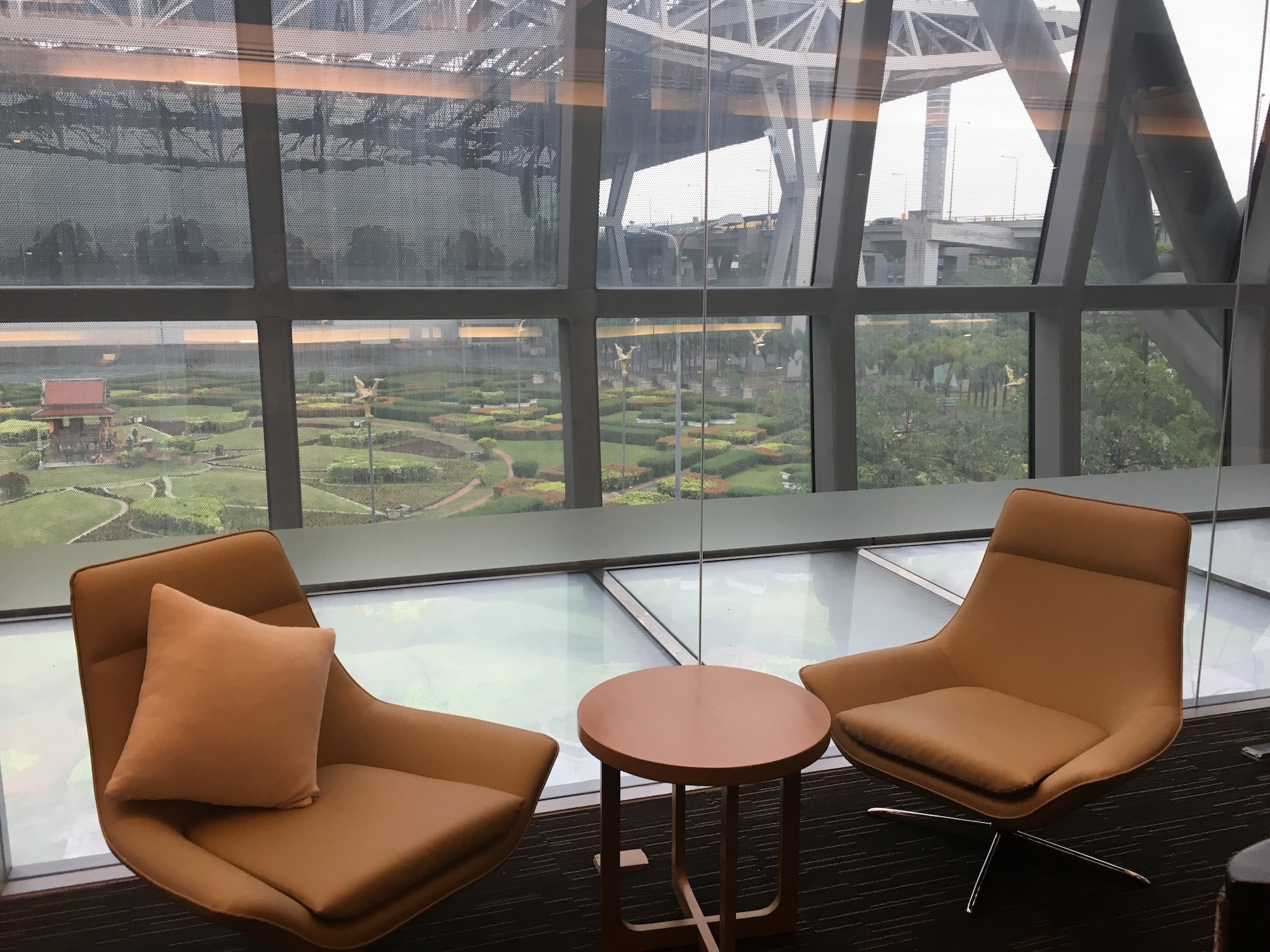 #1 of 5 images of Miracle First and Business Class Lounge (A)
