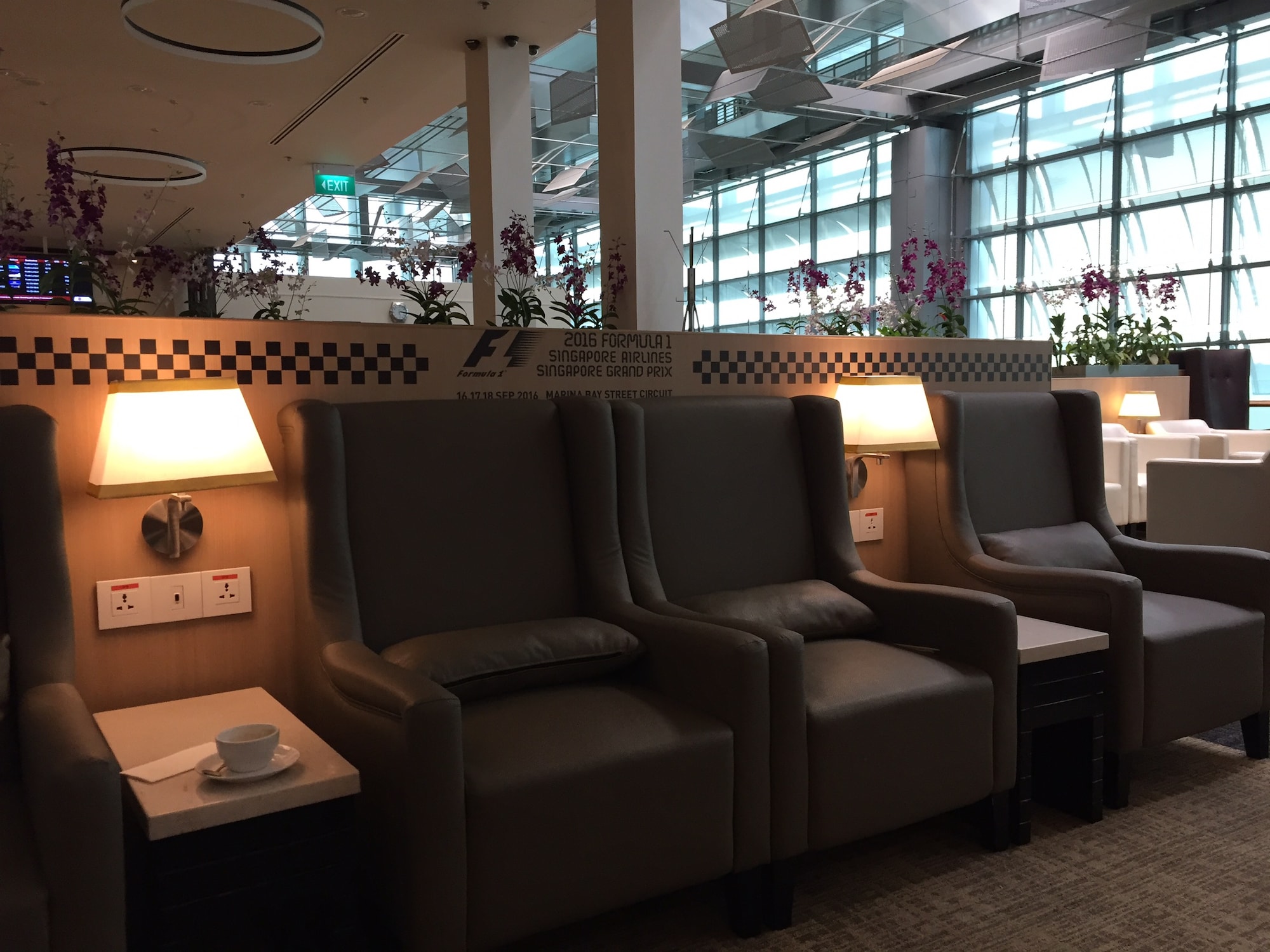 #4 of 5 images of SATS Premier Lounge
