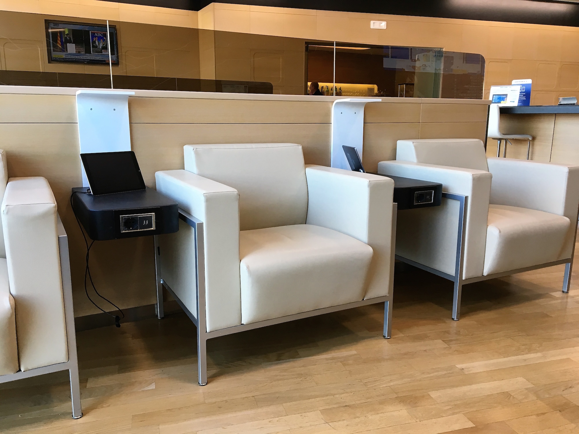 #3 of 5 images of Piemonte Lounge