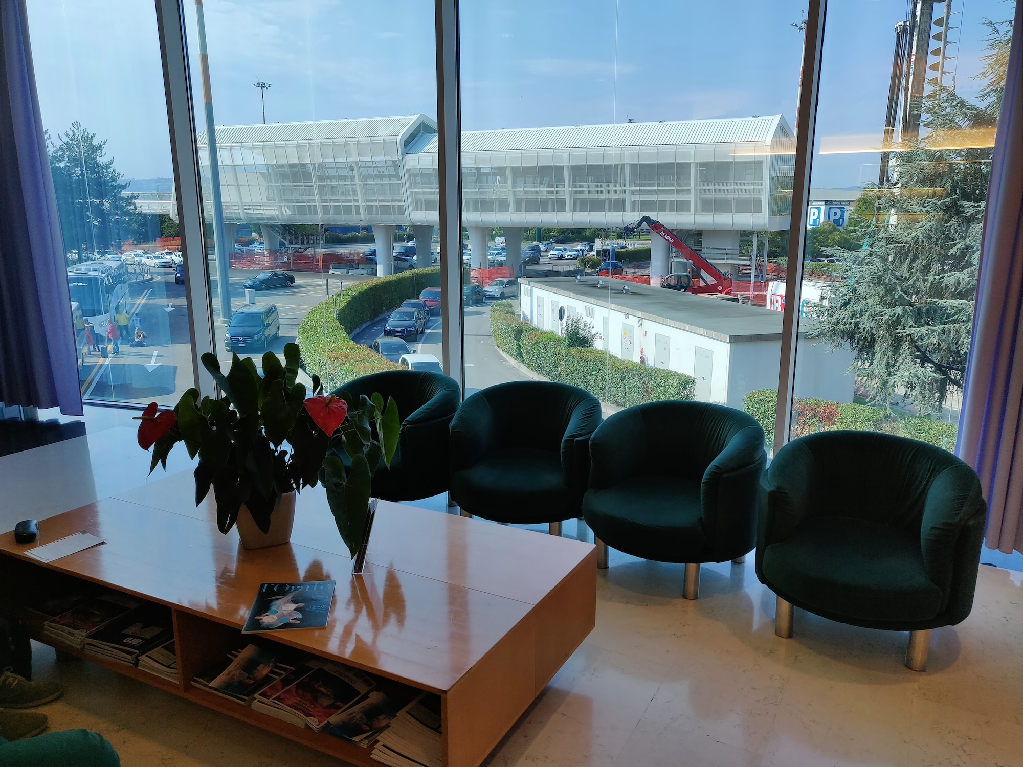 #2 of 5 images of Marconi Business Lounge (Temporarily Closed)