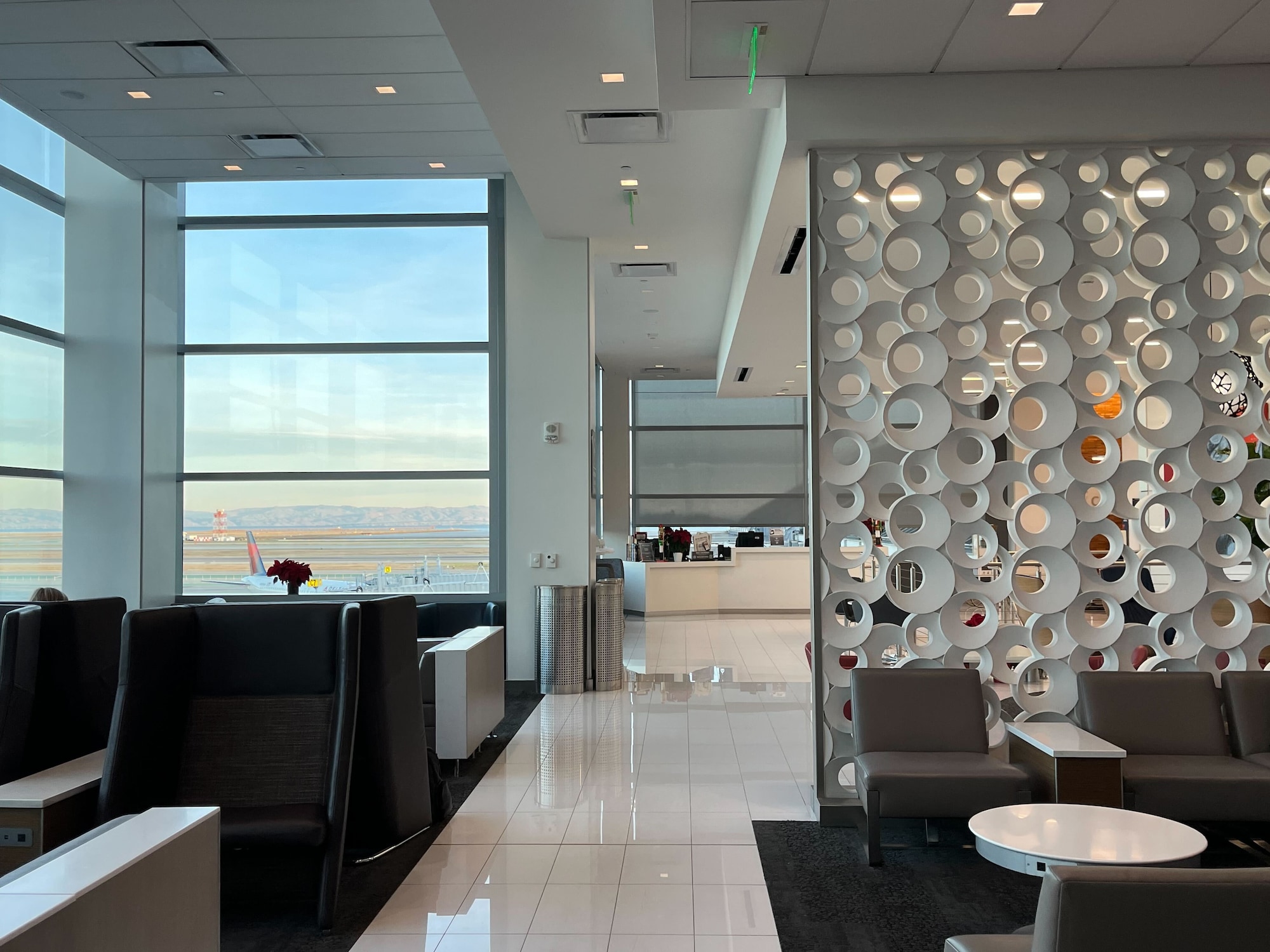 #3 of 5 images of Delta Sky Club