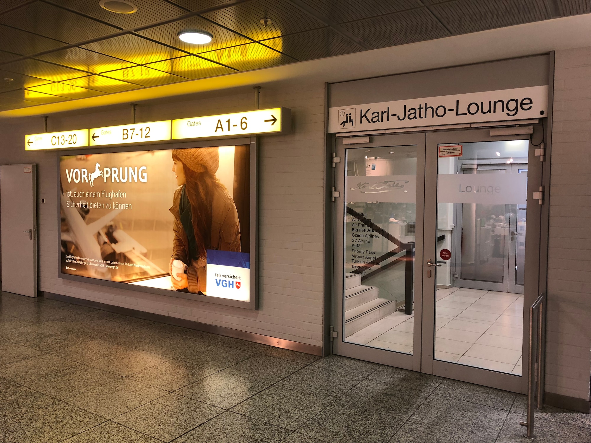 #2 of 5 images of Karl-Jatho Lounge