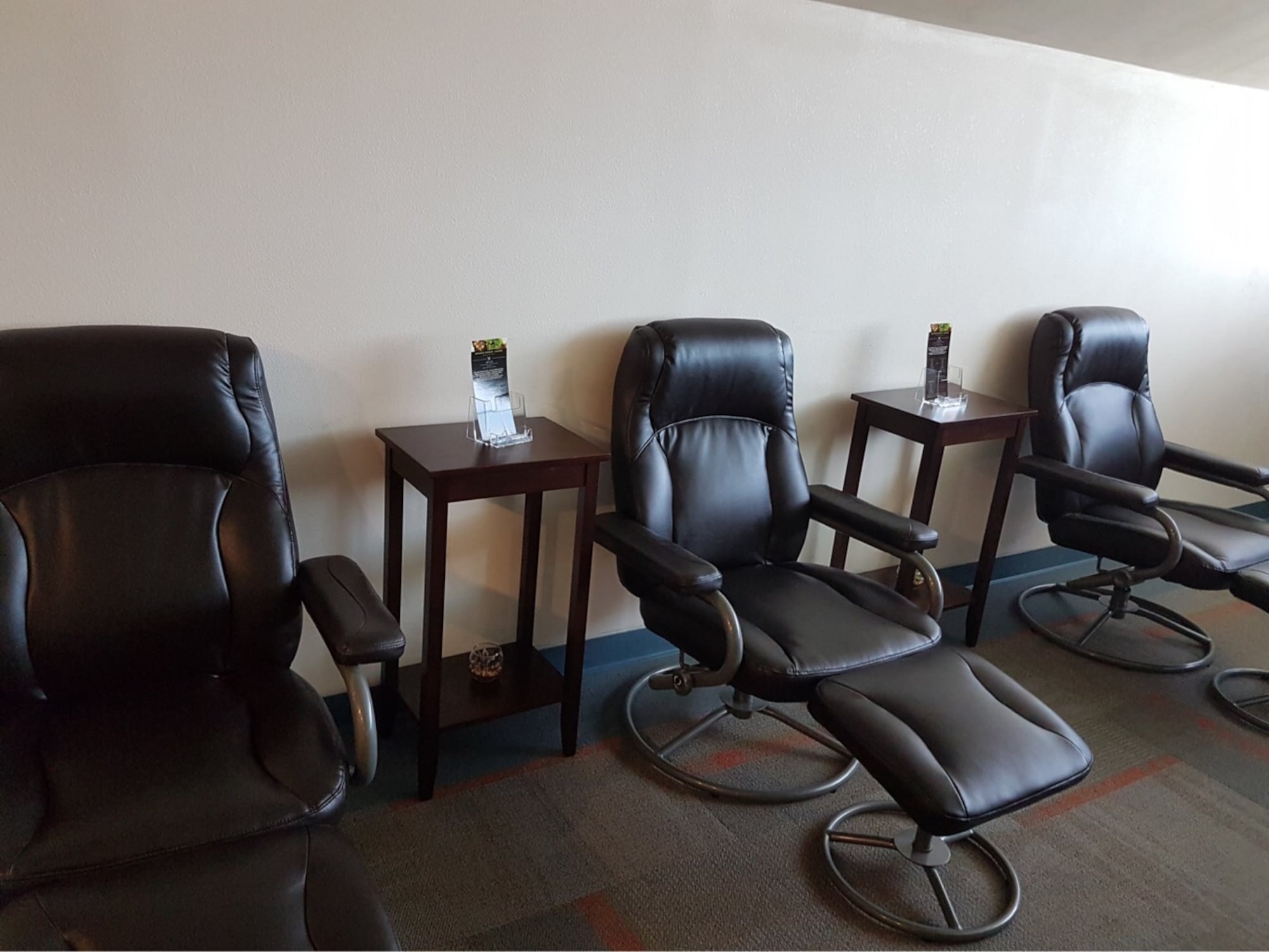 #3 of 5 images of Skyview Airport Lounge