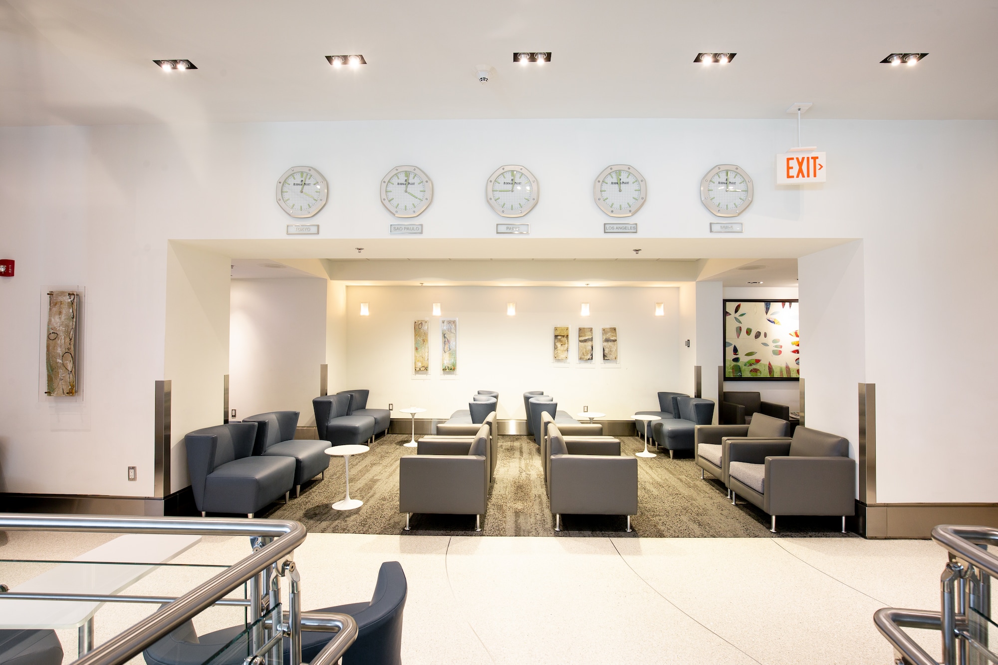 #2 of 5 images of Delta Sky Club