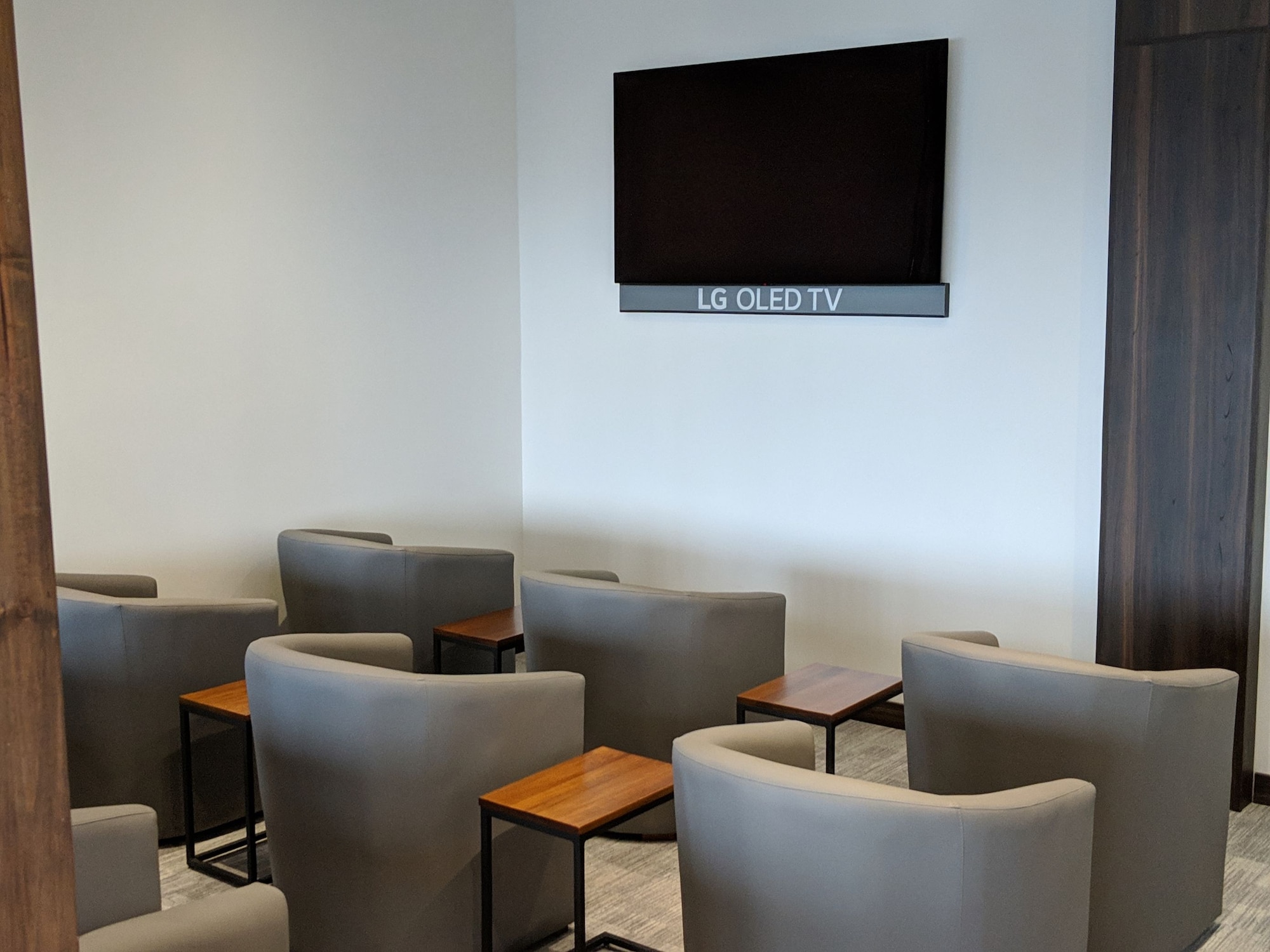 #4 of 5 images of The Lounge Medellin