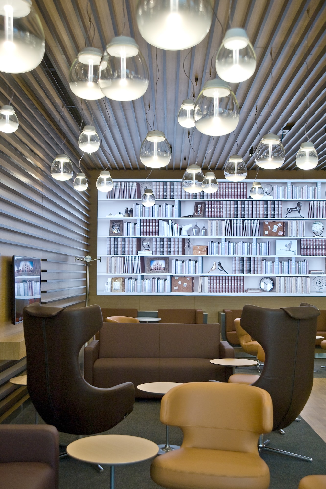 #3 of 5 images of Lufthansa Lounge