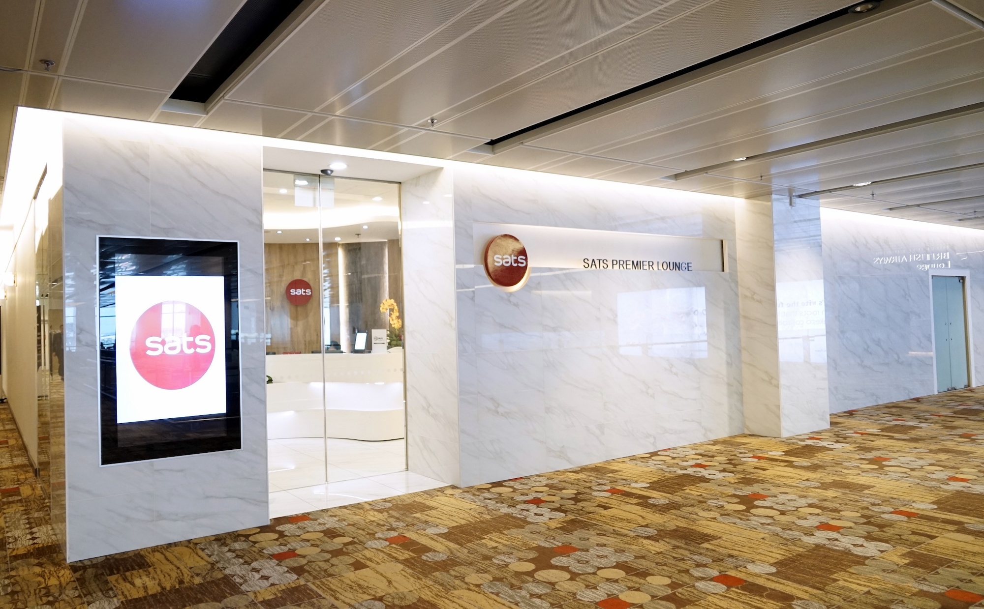 #2 of 5 images of SATS Premier Lounge