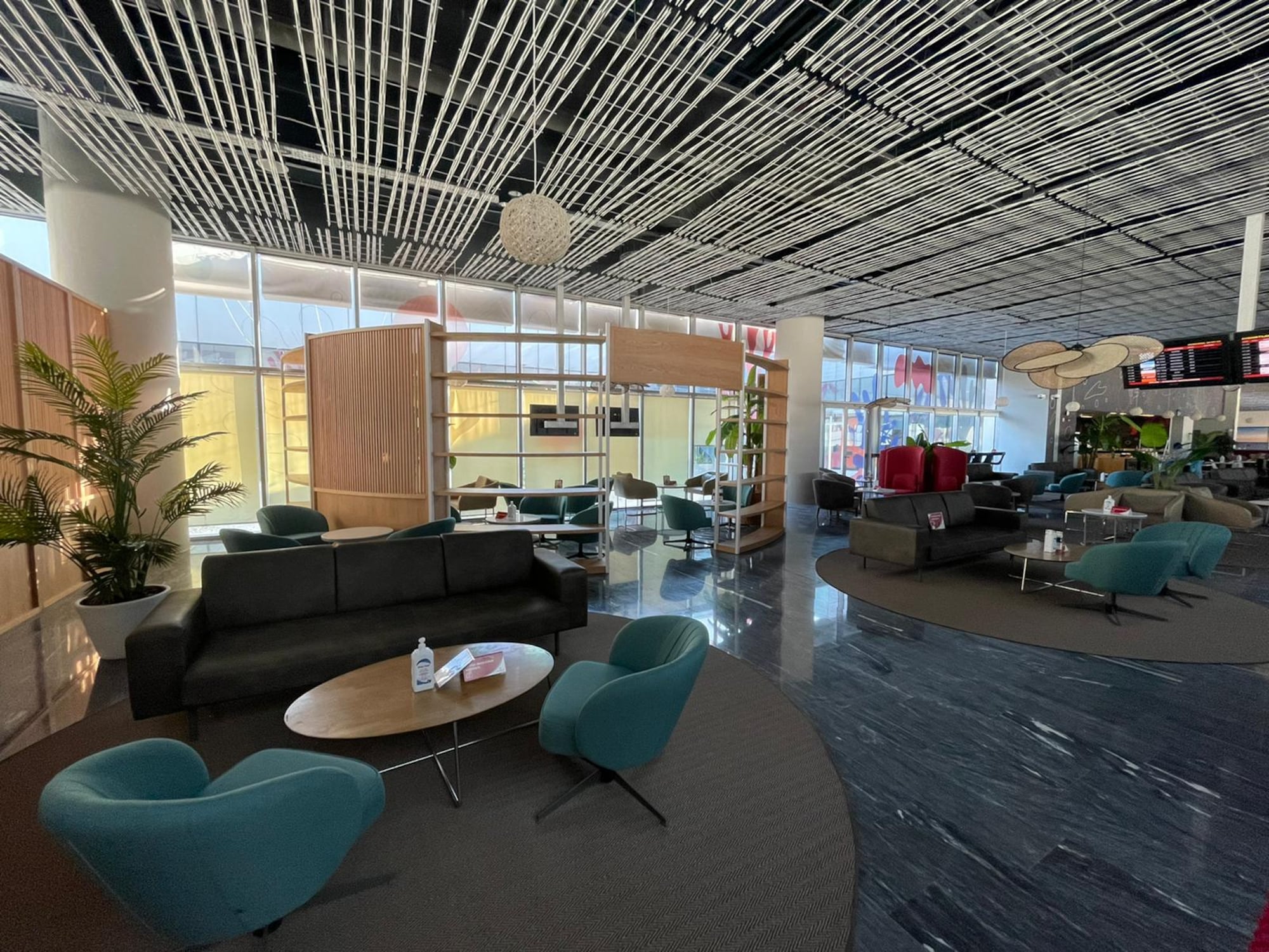#3 of 5 images of Primeclass Lounge