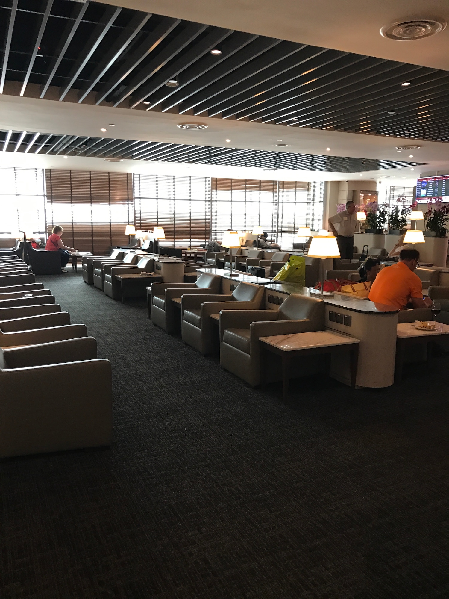 #2 of 5 images of SATS Premier Lounge
