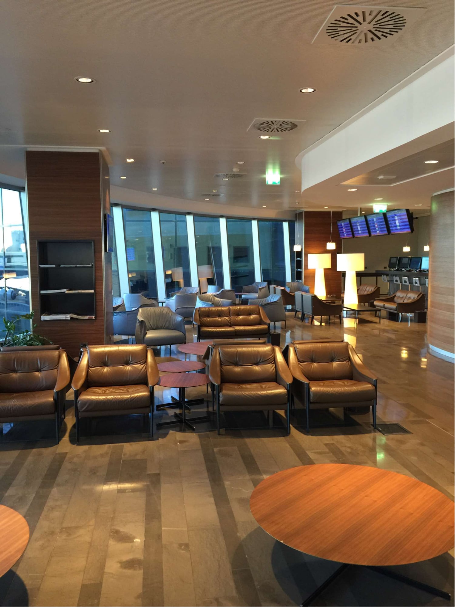 #1 of 5 slides of Montale Exclusive Lounge